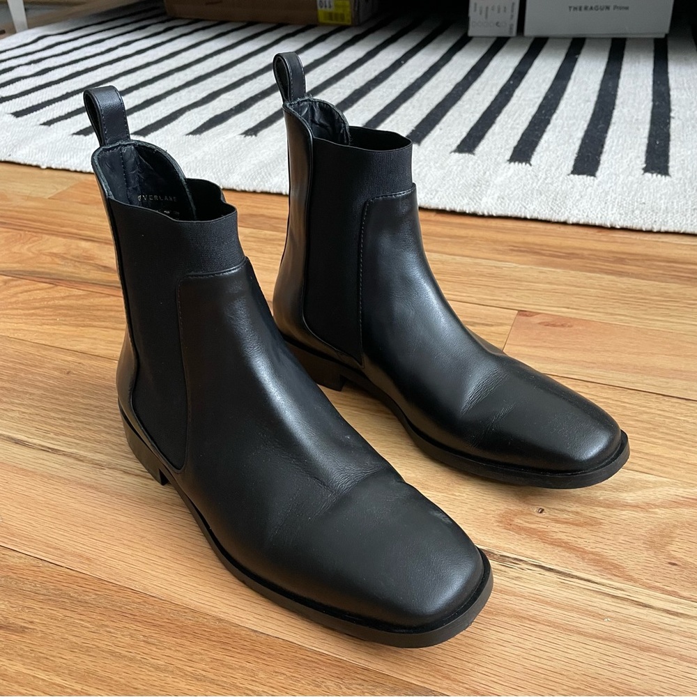 Everlane Italian Leather Square Toe Chelsea Boot